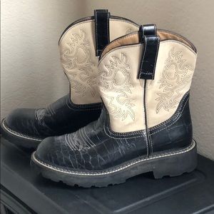 Chunky sole style cowboy boots